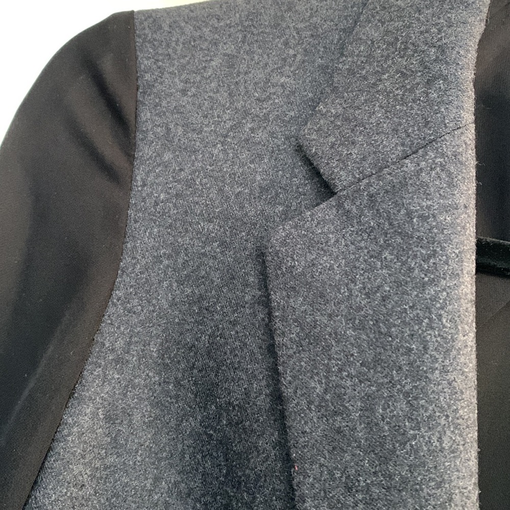 Theory Blazer size 0. Front button. Pockets. - Picture 2 of 6